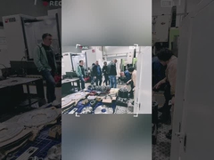 Les clients étrangers visitent notre usine